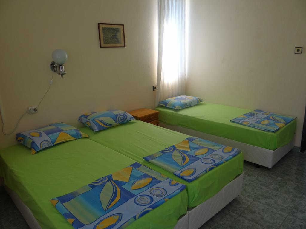 Rosi Guest House Lozenets Quarto foto